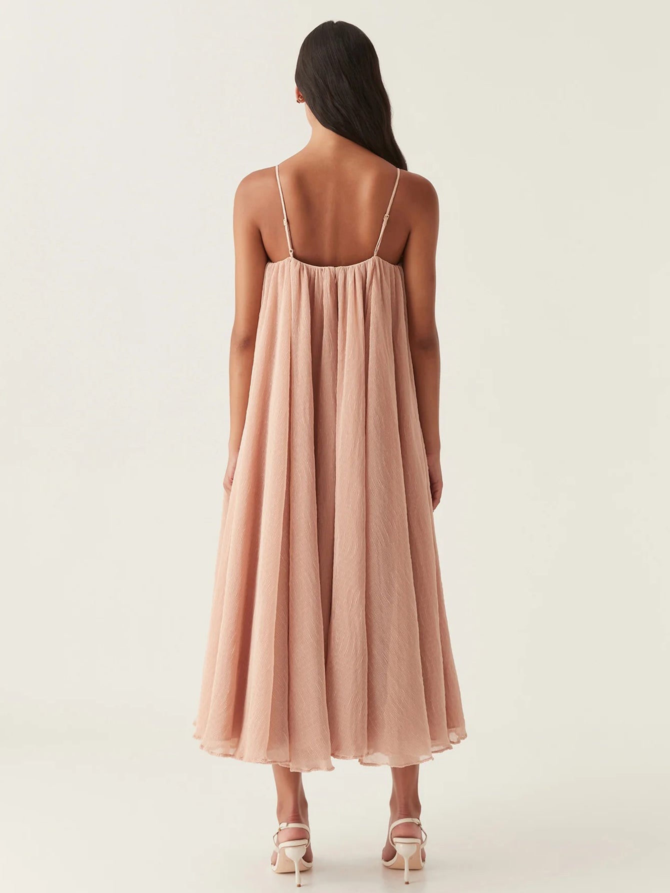 Elegant Flowy Maxi Dress for Summer