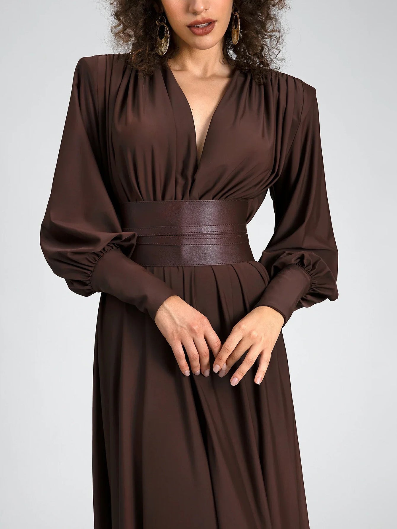 Elegant Long-Sleeved Maxi Dress