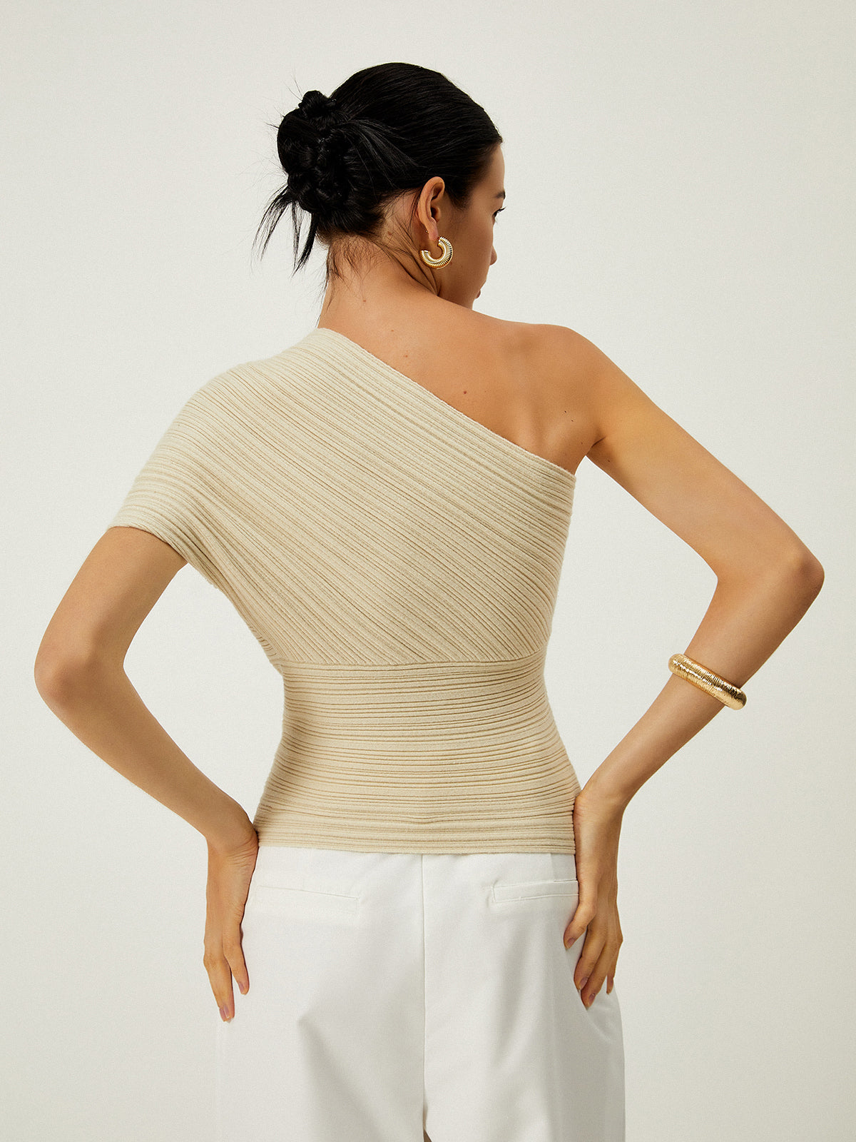 Asymmetrical One Shoulder Knotted Knit Top