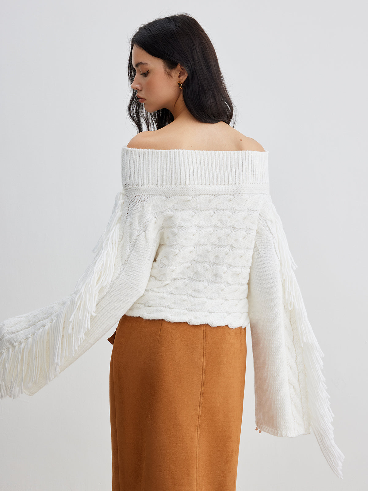 Beheme Off-Shoulder Tassel Sweater