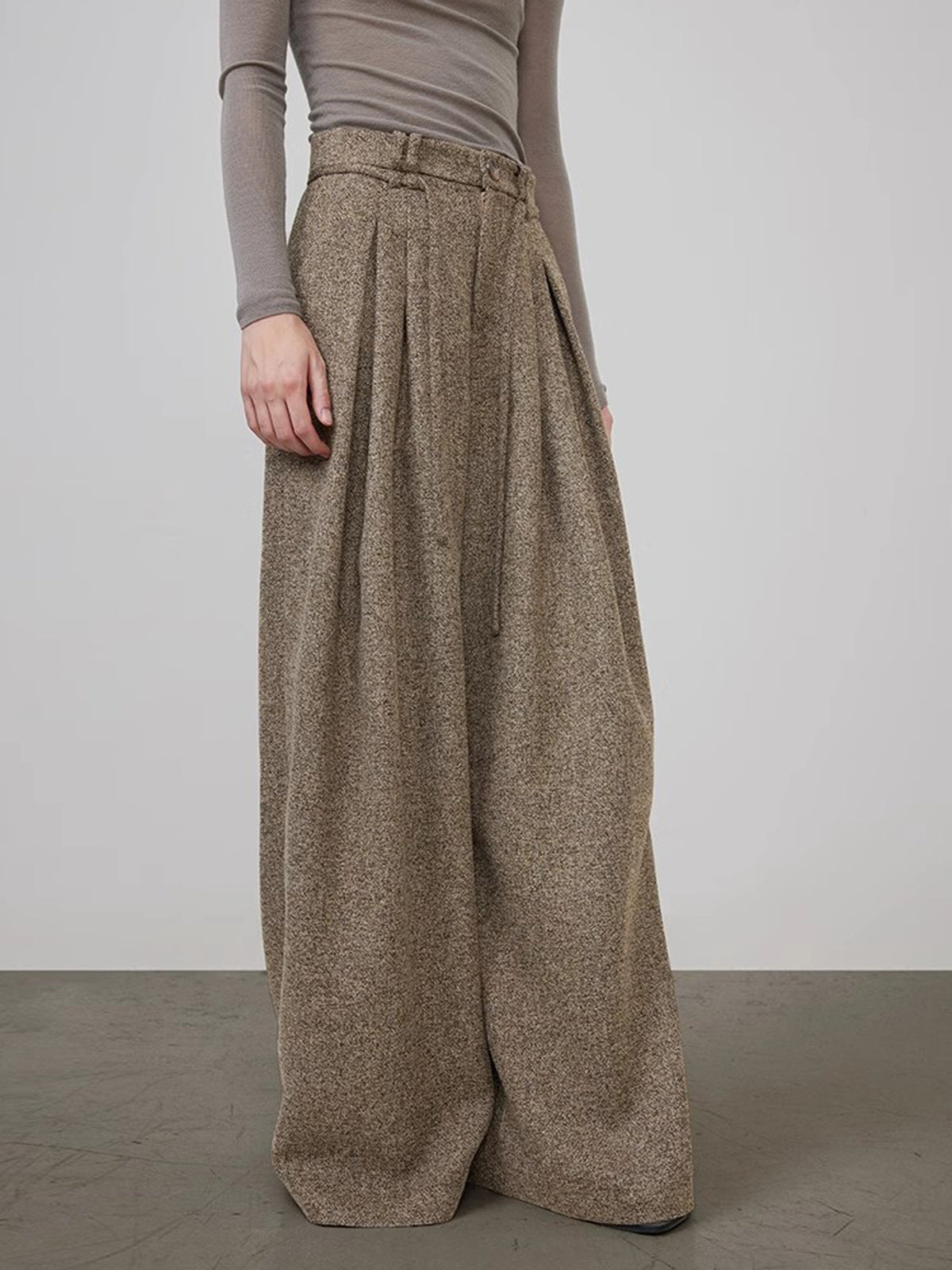 Mid-Waist Tweed Pleated Wide-Leg Pants