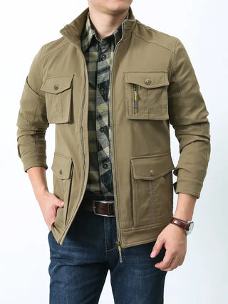 Robust and weather-resistant men's nylon outdoor jacket