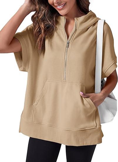 Lilly | Short-sleeved women's top with hood and half zip